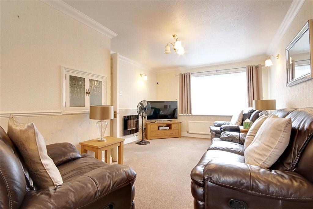 House in Enfield - More