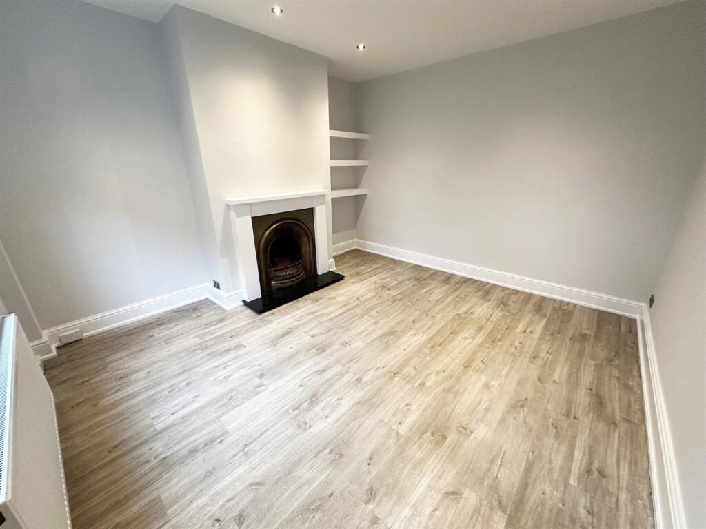 House in Leeds - View 2
