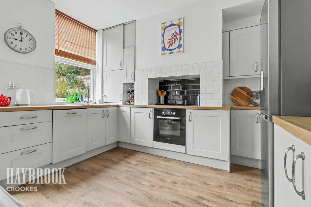 House in Sheffield, Steel Bank, Walkley - More