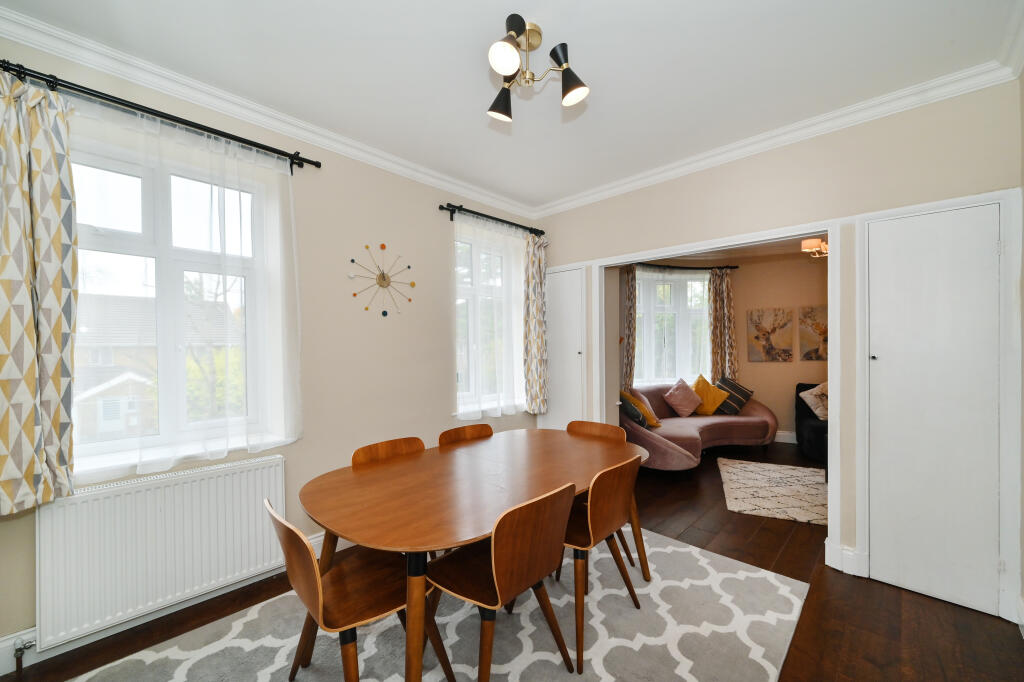 Apartment in London - View 5