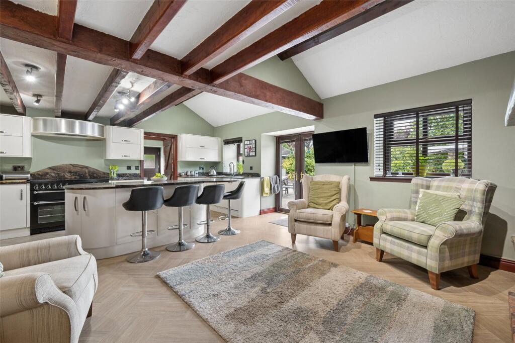 House in Preston - View 3