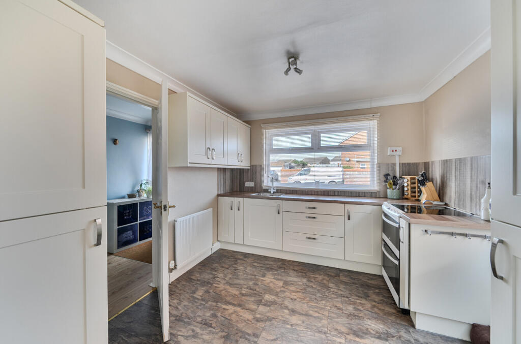 Maunsell Way, Wroughton, Swindon, SN4 photo 3