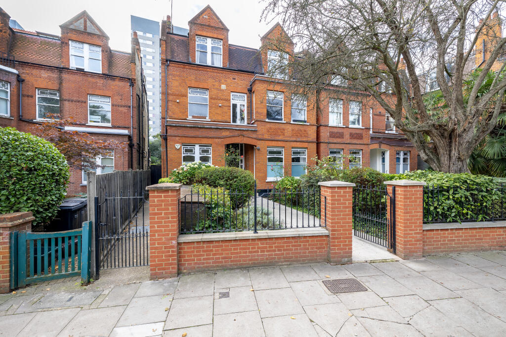 Apartment in London - View 3
