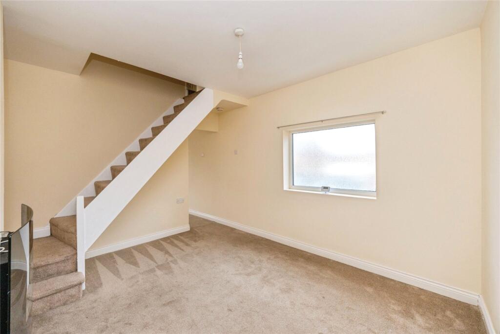 House in Tamworth, Staffordshire - View 3
