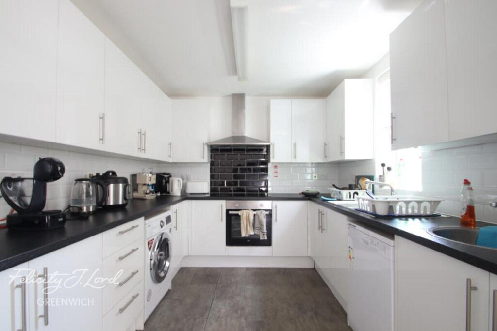 Main image of property: Alloa Road, London