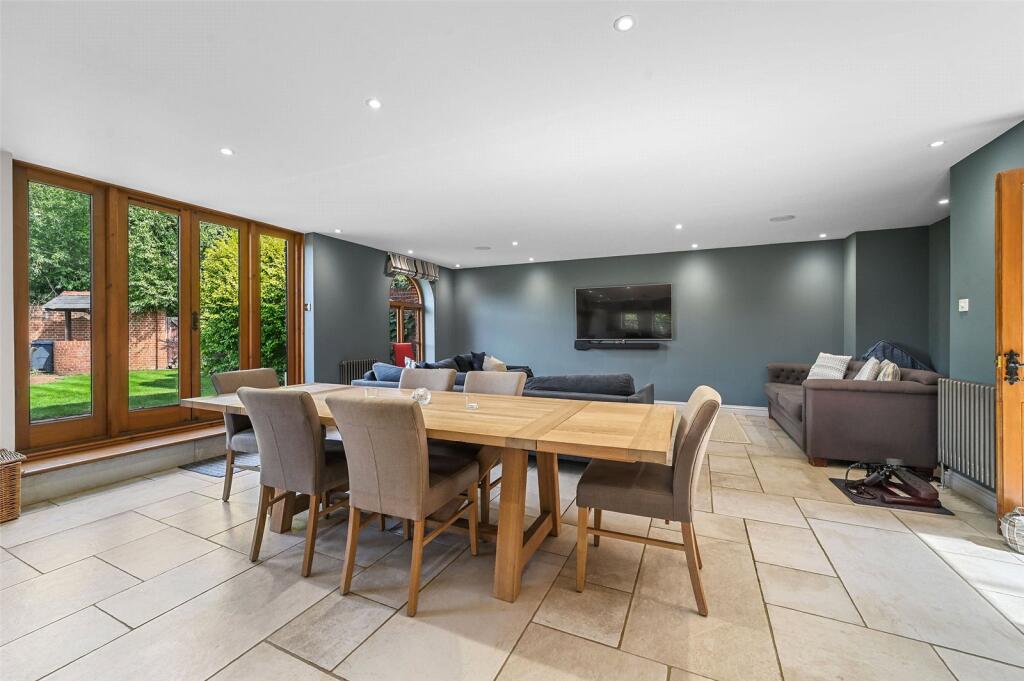 House in Stevenage - More