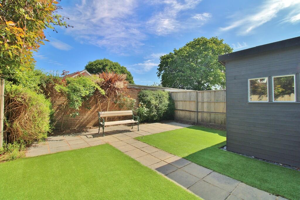 House in Fareham, Hill Head - View 2