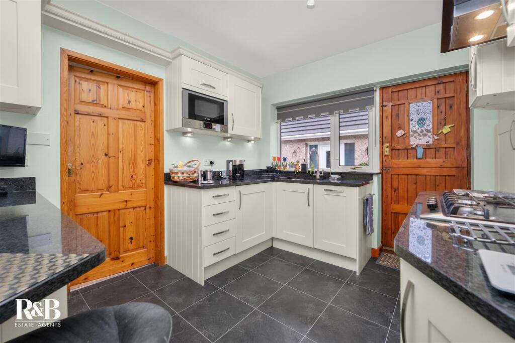 15 Bay View Crescent, Slyne, Lancaster photo 4