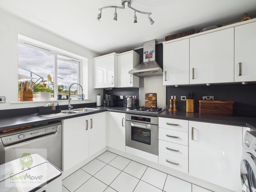 Rivenhall Court, Hoo, Rochester, ME3 9FL - More