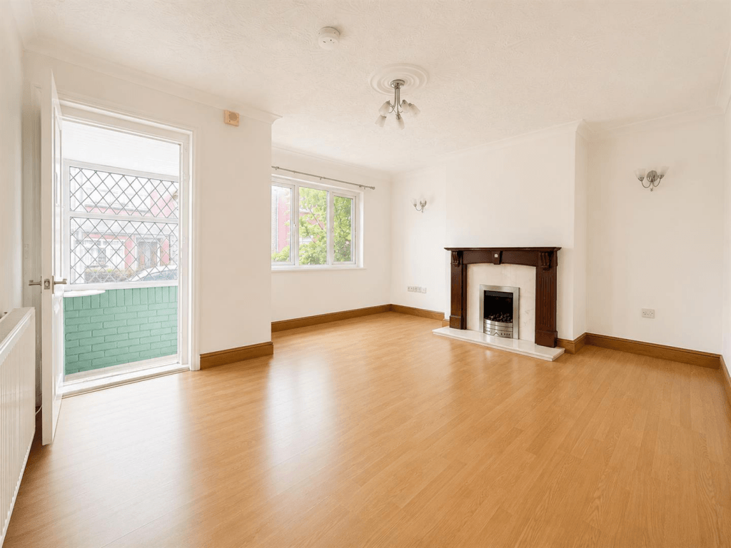 Main image of property: Mallinson Rd CR0