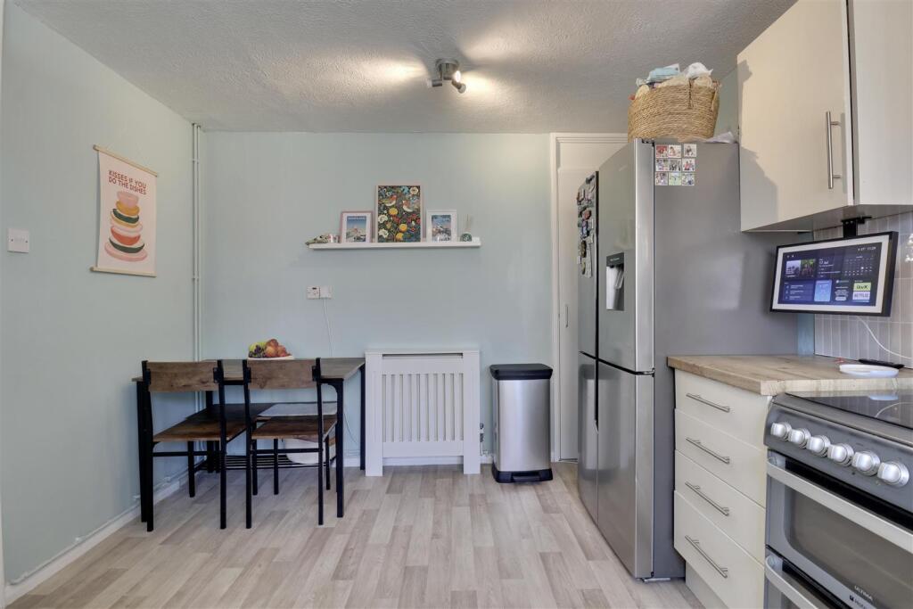 Curlew Gardens, Waterlooville - View 4