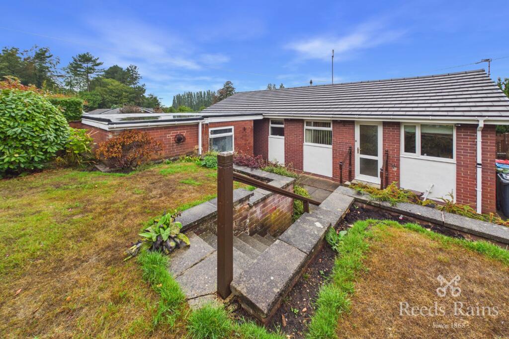 House in Cuddington, Cheshire West and Chester - View 4