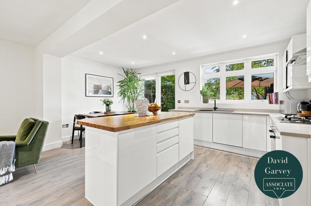 House in London - View 5