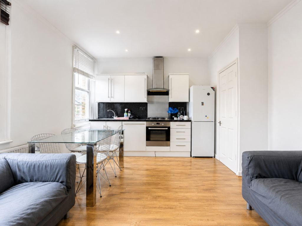 Apartment in London - View 5