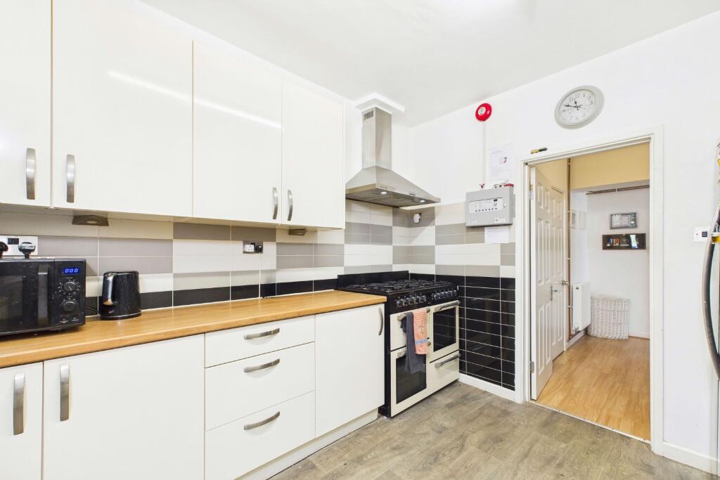 Bella Vista, Kernou Road, Paignton photo 4