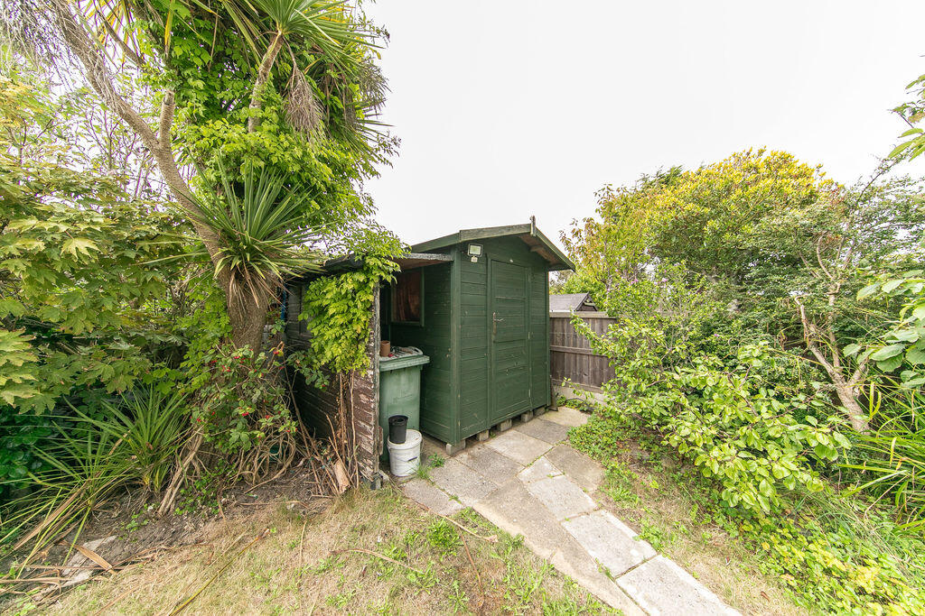 No. 31, Hawkshead Road, Knott End-on-Sea, Lancs FY6 0QE photo 4