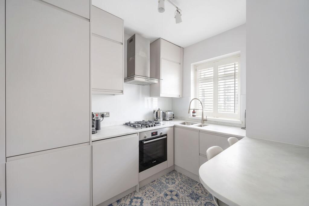 Apartment in London - View 3