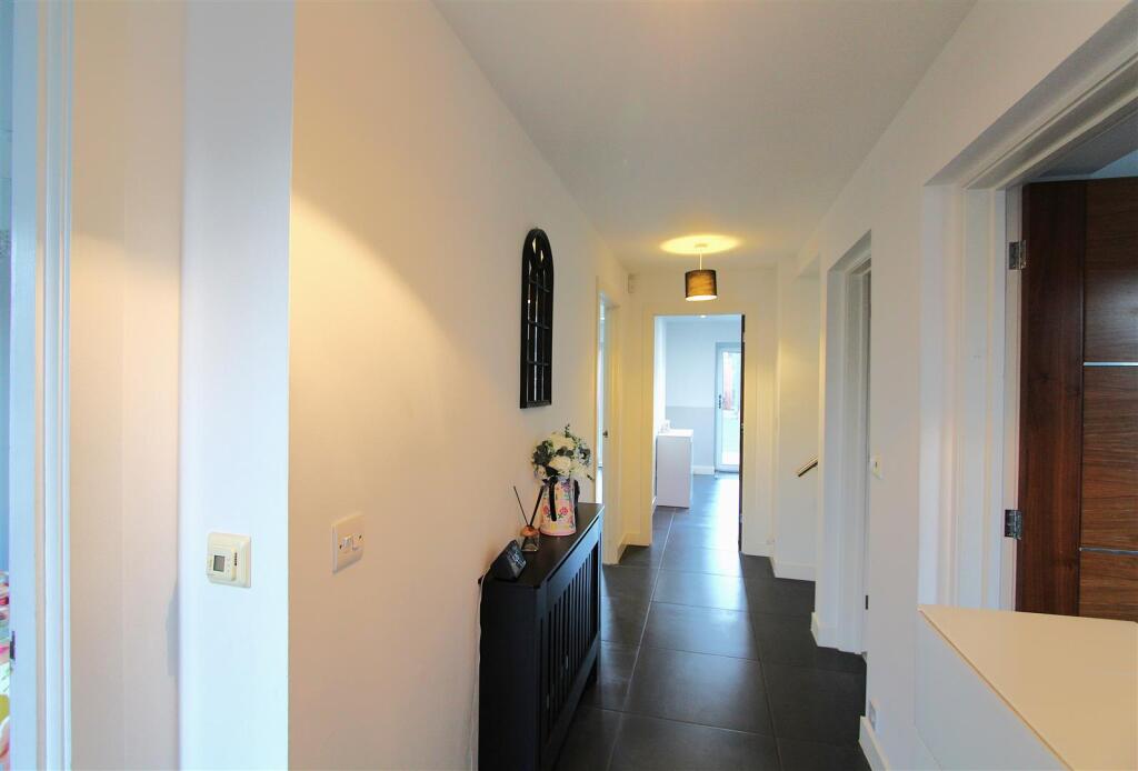Welsby Close, Fearnhead, Warrington photo 3