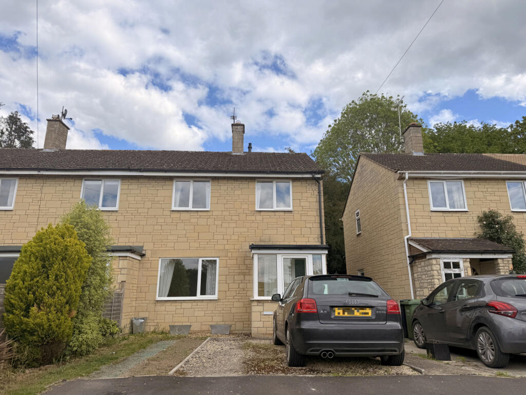 Main image of property: Oak Gardens, Bredon, GL20
