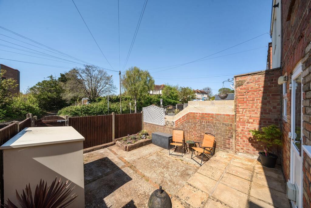 House in Folkestone, Lynwood - View 4