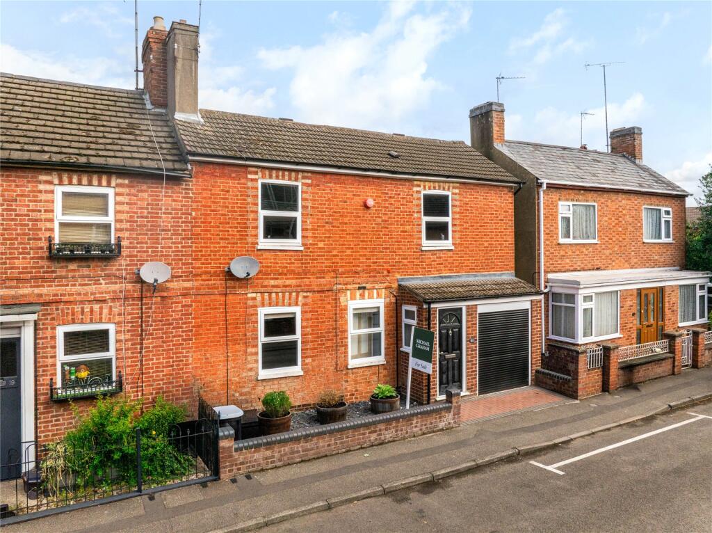 Main image of property: Spring Gardens, Newport Pagnell, Buckinghamshire, MK16
