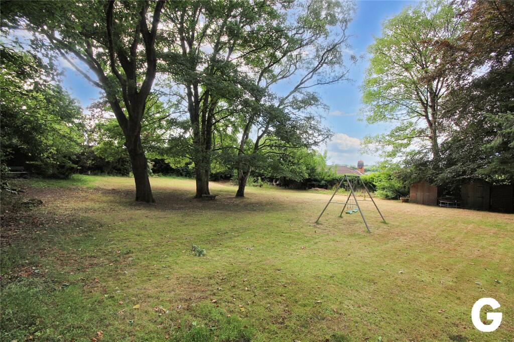 Fir Tree Hill, Alderholt, Fordingbridge, Hampshire, SP6 photo 2