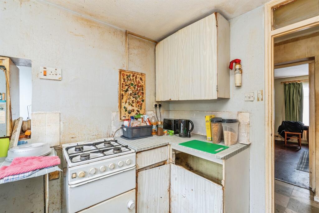 Apartment in Southampton - More