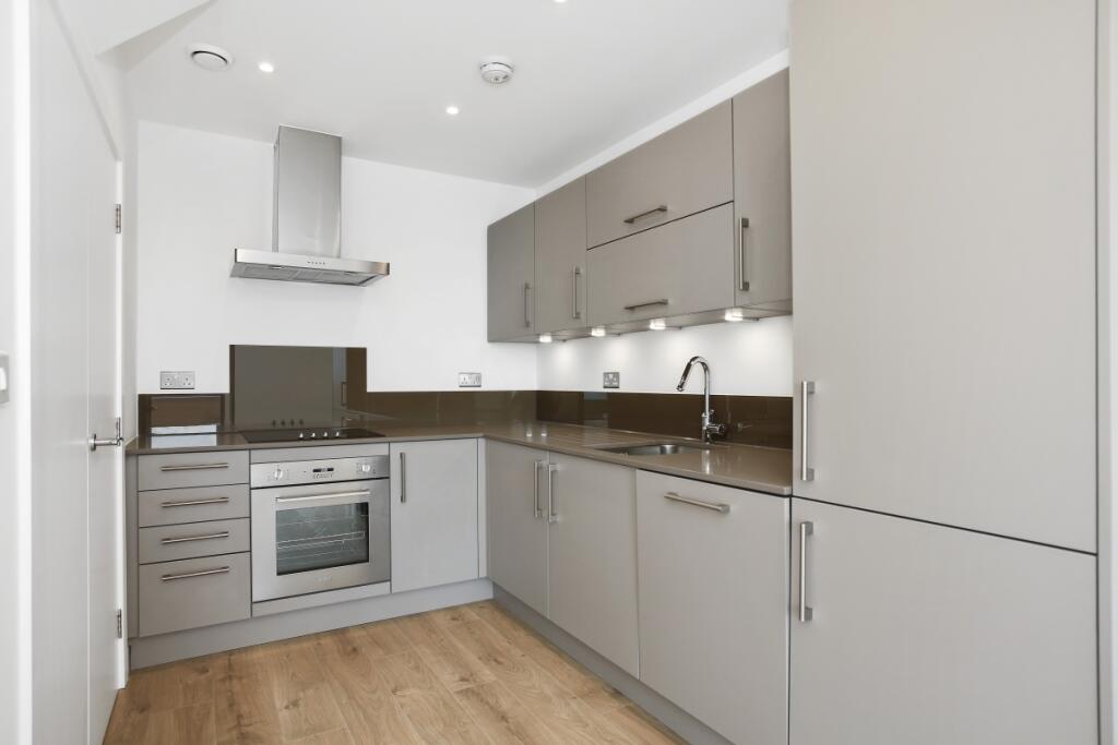 Rotherhithe New Road London SE16 photo 3