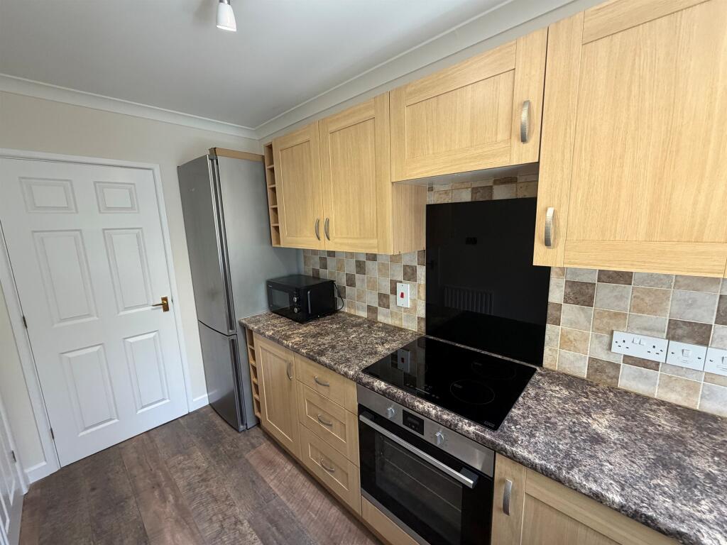 House in Salisbury, Laverstock - More