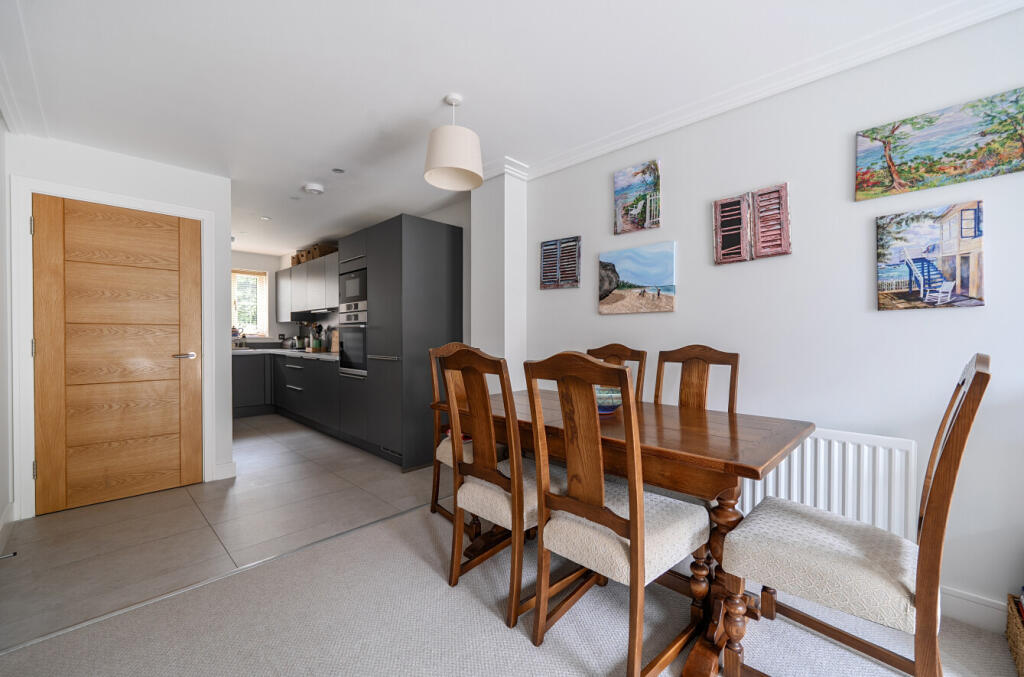 House in Waverley, Haslemere - More