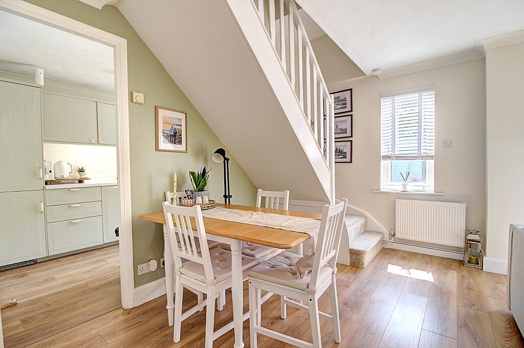 House in Basingstoke and Deane, Brighton Hill - View 3