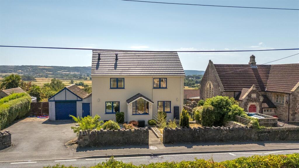 Beautifully refurbished 5 bed detached home with stunning panoramic views in Wraxall