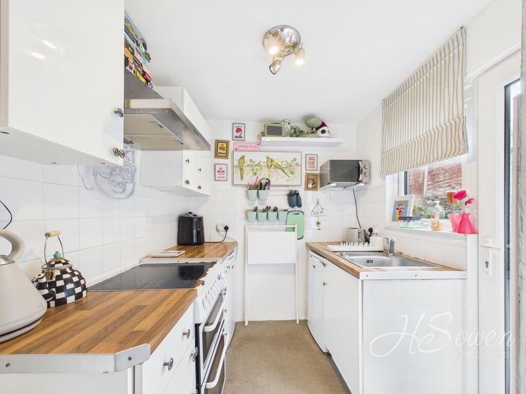 House in Torquay, Torbay - View 5