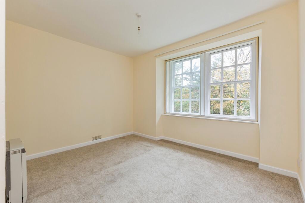 Apartment in Torquay - More
