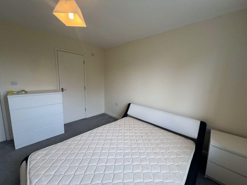 5 bedroom detached house for rent