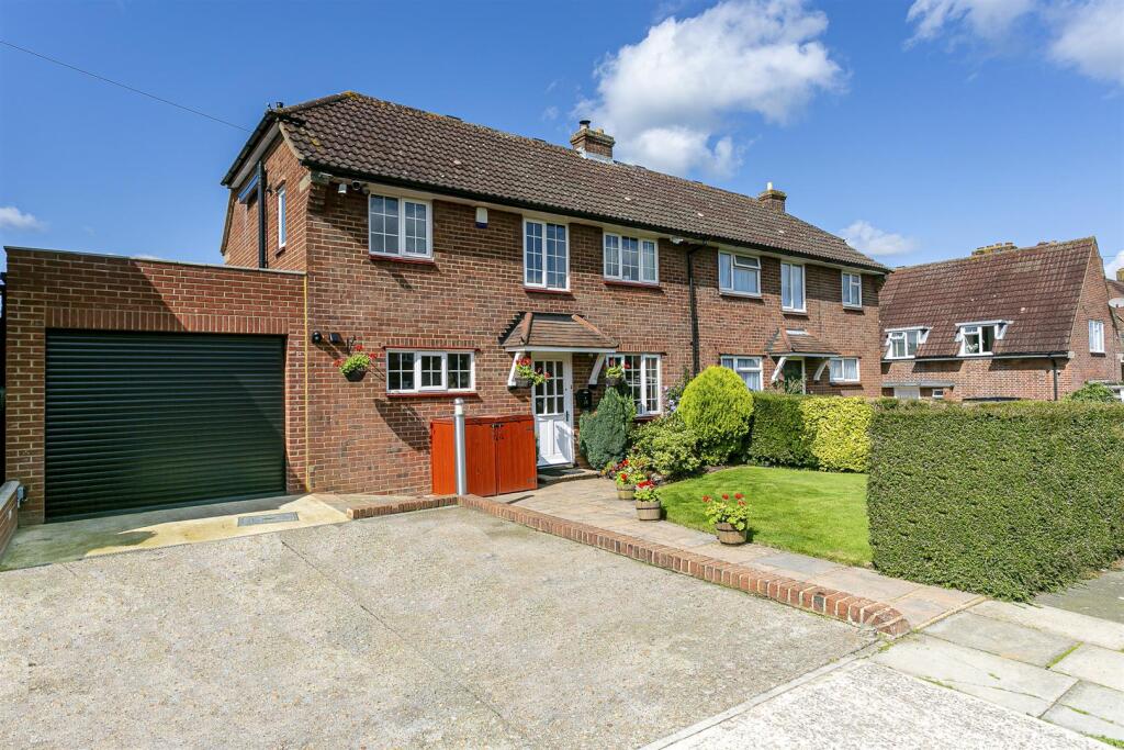 Main image of property: Rookery Way, Lower Kingswood