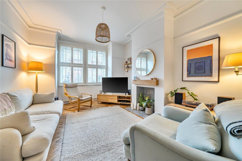 Main image of property: Holtwhites Hill, Enfield, EN2