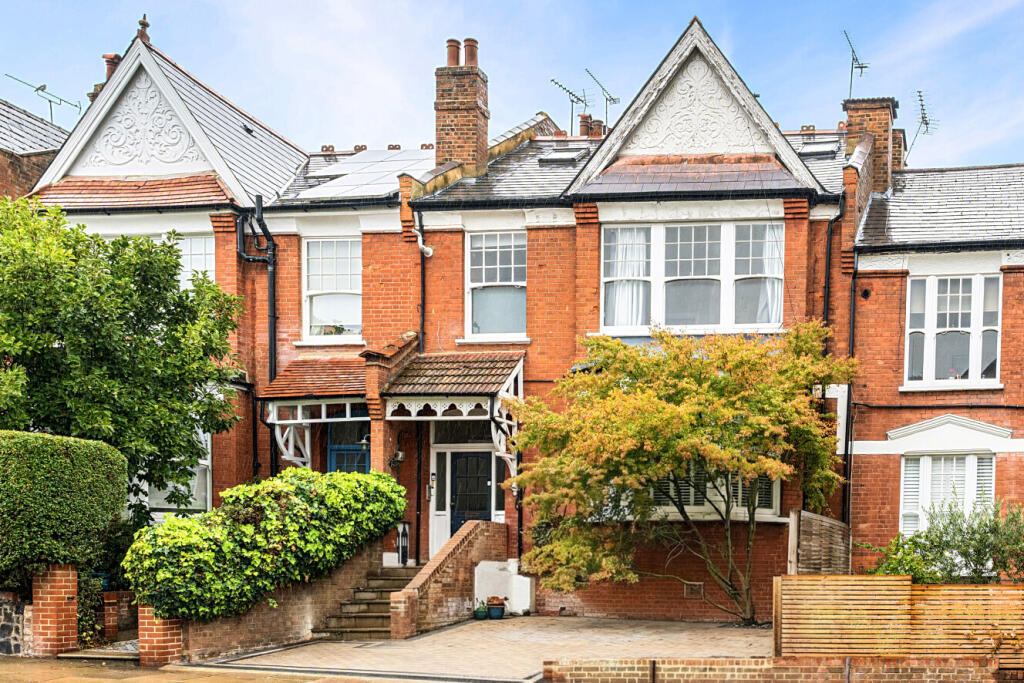 Main image of property: Alexandra Park Road, Muswell Hill, London, N10