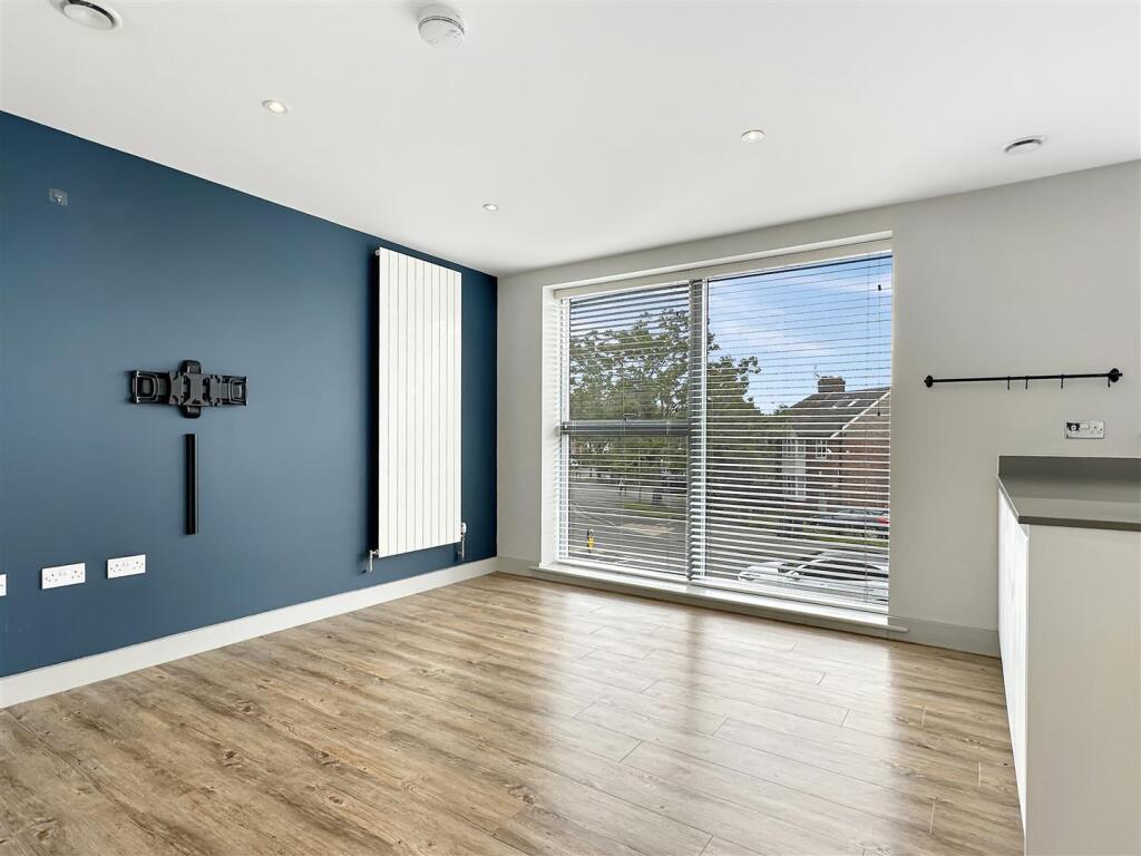 Apartment in Cambridge, Romsey - More