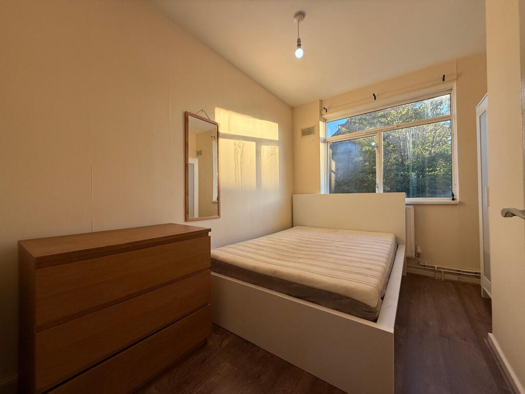 4 bedroom flat for rent