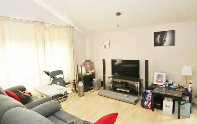 Apartment in Southall - View 5