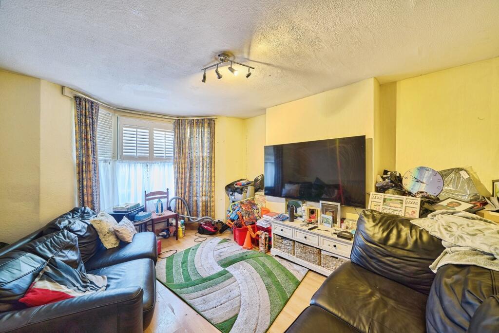 House in London, West Ham - More