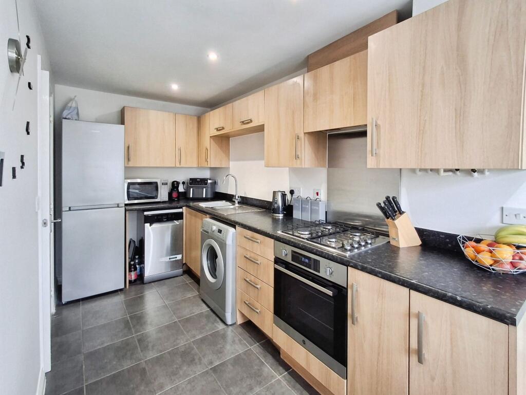 House in South Kesteven, Elsea Park, Bourne - More