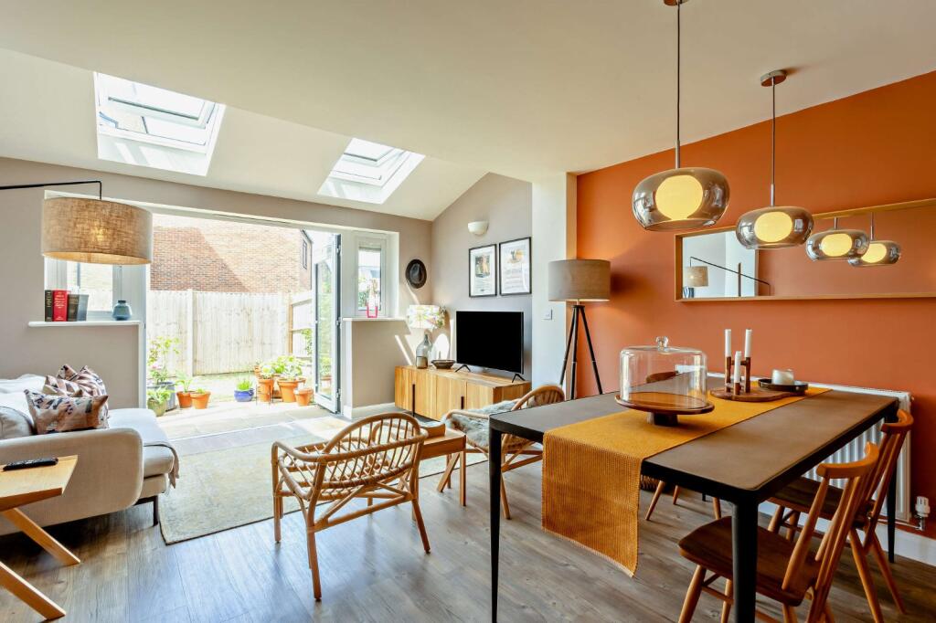 Deacon Drive, Trumpington, Cambridge, Cambridgeshire - View 4