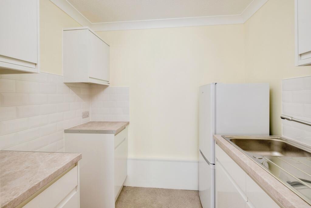 Apartment in Poole - View 5