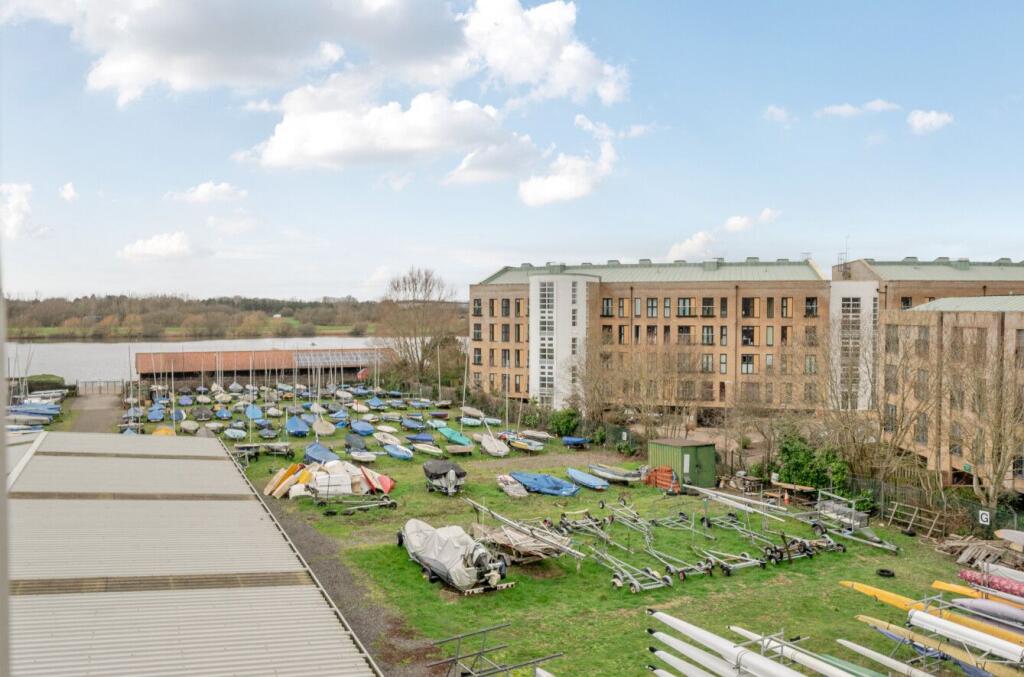 Apartment in Milton Keynes - View 4