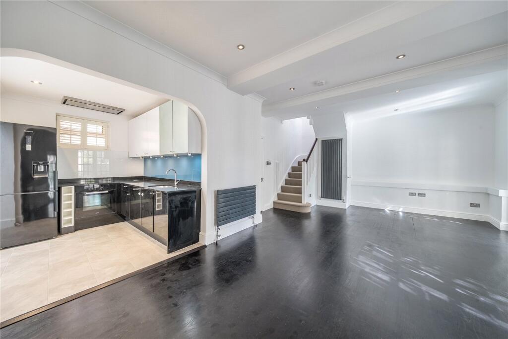 House in London - View 3
