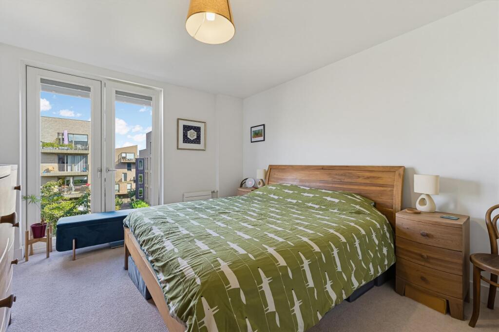 Apartment in Twickenham - View 5