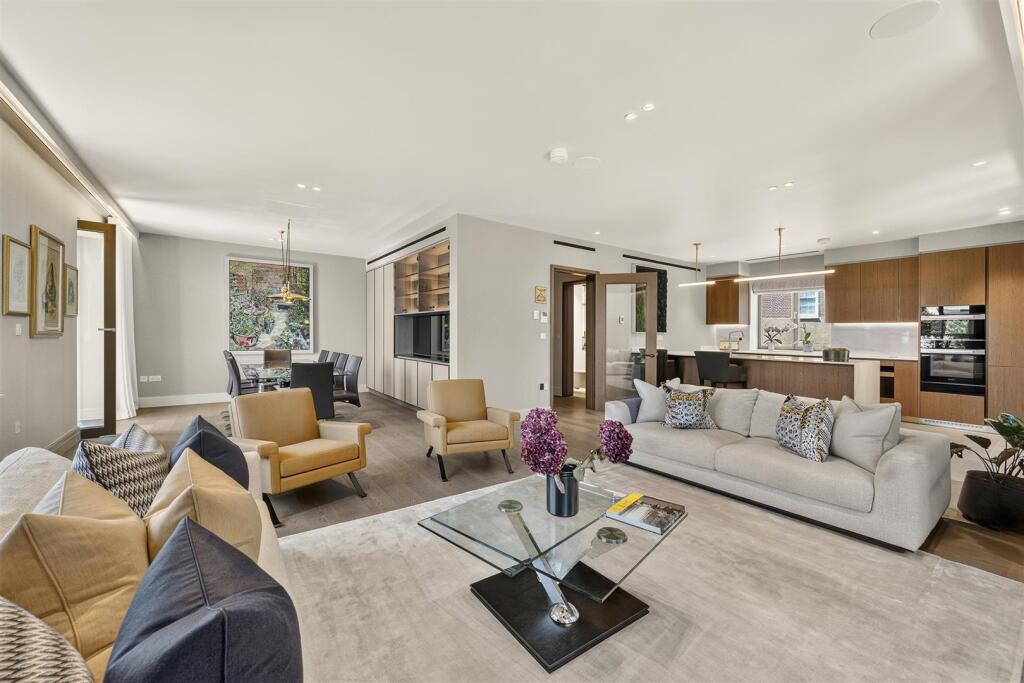 Apartment in London - View 2