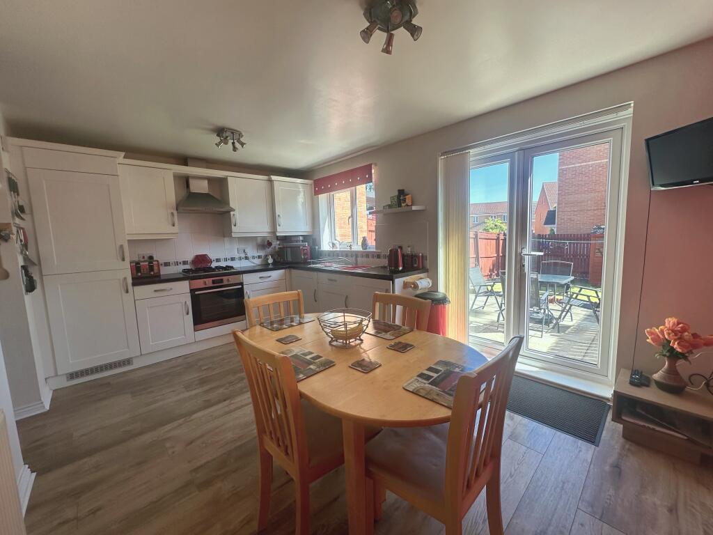 Nightingale Drive, Stockton, TS19 – další